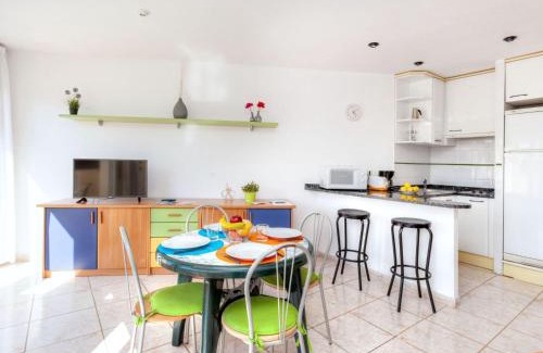 Llanca Apartment | Family-Friendly Retreat at Apartment Palmiers I-1