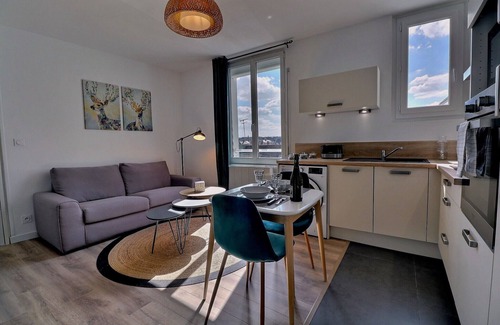 Vitre Apartment | Central Apartment PANNA in VITRÉ - Family-Friendly Stay