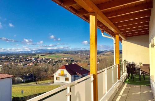 Oberschuetzen Apartment | Scenic Apartment Panoramablick with Infrared Cabin & Views