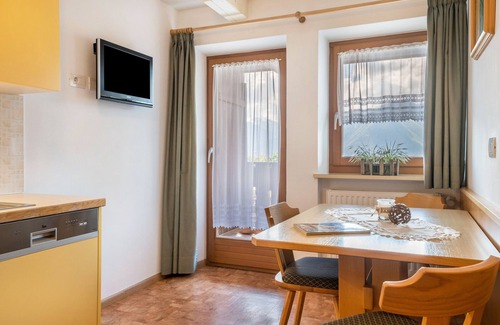 Chifa Apartment | Mountain View Apartment 'Panoramablick' with Garden & Wi-Fi
