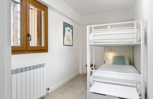 Panticosa Apartment | Family-Friendly Apartment Panticosa with Spa & Kitchen