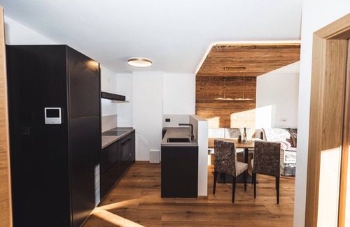 Muhlbach Apartment | Apartment 'Paradeis Apartments A20' with Mountain View, Balcony and Wi-Fi