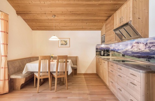 Albions Apartment | Idyllic Apartment “Paradies” with Mountain Views & Spa