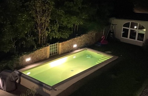 Niederloßnitz Apartment | Relaxing Retreat at Apartment Paradiesberg with Spa Access