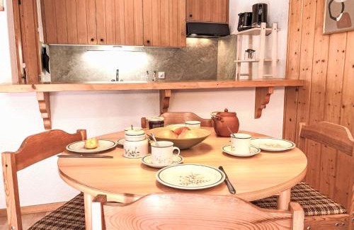 Champex-Lac Apartment | Pet-Friendly Apartment Parc C013 with Oceanfront Views