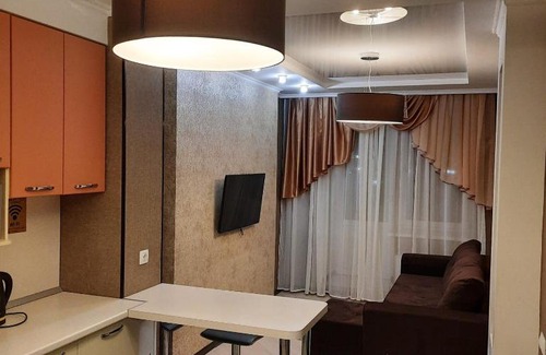 Nizhny Novgorod Apartment | Accessible Apartment in Paris with 9/10 Guest Rating