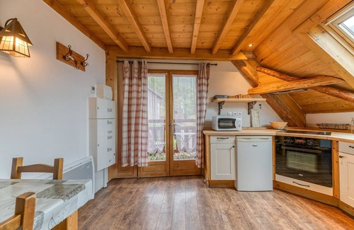 Oz Apartment | Apartment 'Passoud 203' with Mountain View, Shared Garden and Wi-Fi