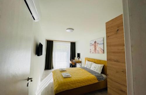Kavarna Apartment | Guest Rated 10/10: Oceanfront Apartment Perla - АТЕА Complex