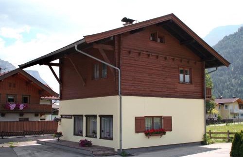 Waidring Apartment | Cozy Apartment Peter with Fireplace, Rated 9/10 by Guests