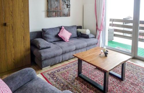 Emmetten Apartment | Top-Rated Apartment Petrani: Family-Friendly Getaway