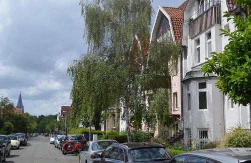 Kleefeld Apartment | Family-Friendly Retreat at Apartment Philosophenviertel