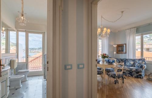 Riva Ligure Apartment | Oceanfront Apartment Pieds dans l'eau 2 for Family Getaways