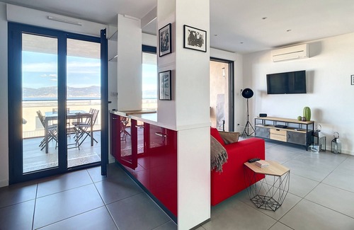 Pietrosella Apartment | Family-Friendly Apartment Pietrosella with 2 Bedrooms