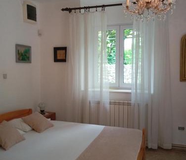 Prcanj Apartment | Oceanfront Apartment Pinebreeze in Prčanj, Kotor - Rated 9.6
