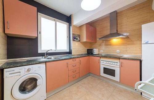 Almeria Apartment | Apartment 'Piso En El Zapillo' with Sea View, Wi-Fi and Air Conditioning