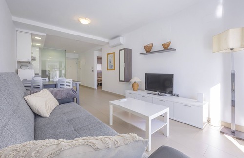 Benidorm Apartment | Apartment 'Playa De Poniente 1-5' with Sea View, Wi-Fi and Air Conditioning