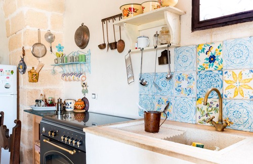 Serrano Apartment | Apartment 'Ponente' with Private Terrace, Wi-Fi and Air Conditioning