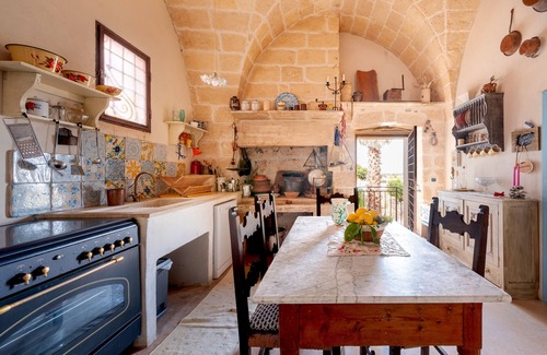 Serrano Apartment | Apartment 'Ponente' with Private Terrace, Wi-Fi and Air Conditioning