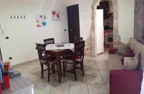 Monte Po-Nesima-San Leone-Rapisardi Apartment | Discover Porta Garibaldi: Family-Friendly Retreat with Pool