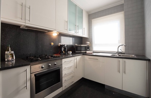 Leixões Condo | Beautiful Apartment Portas do Mar with Pool and Ocean View