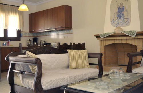 Kerveli Apartment | Experience 'Posidon': Oceanfront Villa with Pool & Breakfast