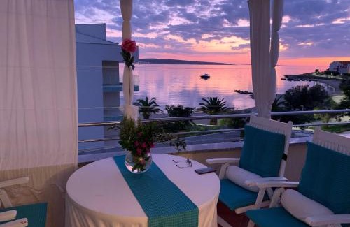 Povljana Apartment | Oceanfront Apartment Potkonjak with Exceptional Guest Rating