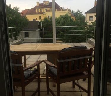 Hodkovicky Apartment | Inviting Apartment Praha 4 with Kitchen Amenities