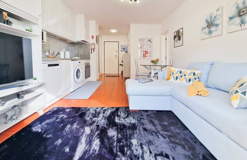 Praia da Rocha Apartment | Oceanfront Apartment Praia Rocha with Balcony & Pool
