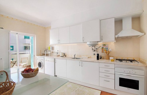 Prainha Apartment | Prainha Paradise - Algarve: Oceanfront Apartment with Pool
