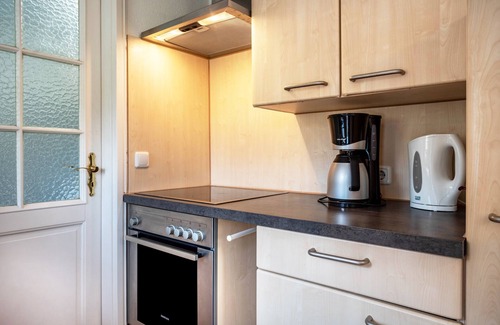 Ostseebad Prerow Apartment | Apartment 'Prerow Am Deich - 4' with Private Terrace, Private Garden and Wi-Fi