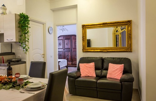 Vatican Apartment | Experience "Primavera Holidayhouse" Near Vatican with Free WIFI