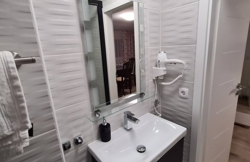 Bad Salzuflen Apartment | Cozy Apartment with Private Bathroom and Kitchen Awaits