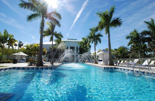 Doral Apartment | Family-Friendly Retreat at Apartment Provident Doral