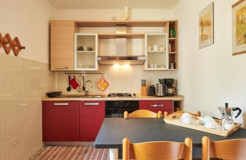 Verceia Apartment | Cozy Apartment Punto Lago with Oceanfront Views