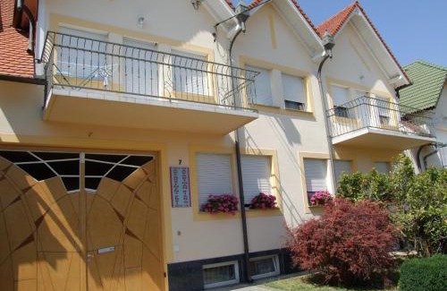 Harkany Apartment | Oceanfront Comfort at Apartment Révész - Rated 9/10