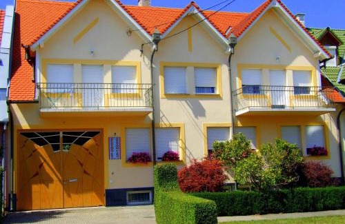 Harkany Apartment | Oceanfront Comfort at Apartment Révész - Rated 9/10