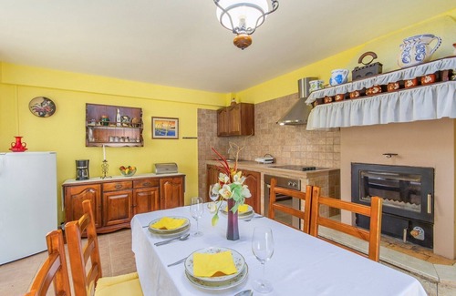 Kirmenjak Apartment | Pet-Friendly Apartment Rajko II with Terrace & Pool Access