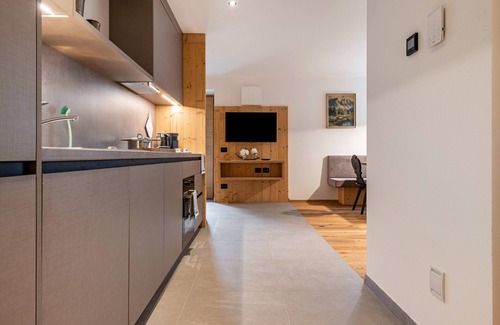 San Pietro Apartment | Inviting Apartment 'Raschötz' with Mountain View & Garden
