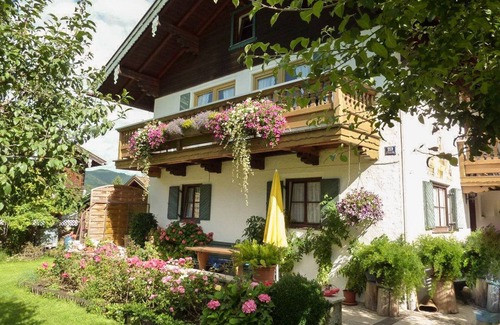 Sankt Valentin Apartment | Perfect Apartment Rauschberg: 2 Bedrooms & Balcony Retreat