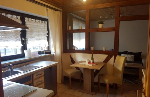 Markt Einersheim Apartment | Experience Apartment 'Reblaus' with Private Terrace & Wi-Fi