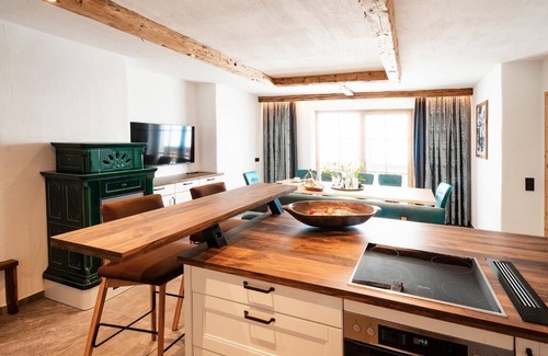 Mandling Apartment | Inviting Apartment "RESI DELUXE" with Pool & Pet-Friendly Stay