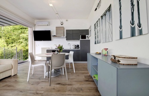 Frader Apartment | Idyllic Residence La Mignon Terrazza with Lake View & Terrace