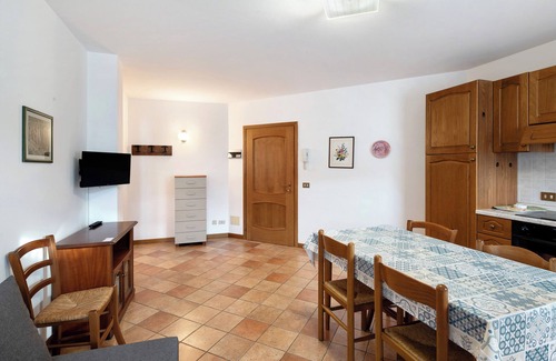 Caviola Apartment | Relaxing Residence Malibu: Mountain Views & Pet-Friendly Stay