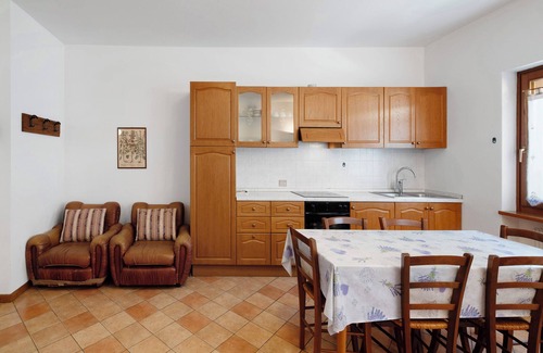 Caviola Apartment | Pet-Friendly Residence Malibu: Mountain Views & Wi-Fi Included