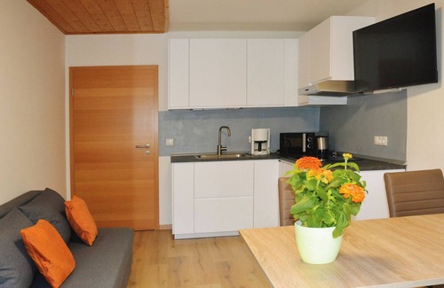 Lana Apartment | Mountain View Apartment 'Residence Sonnegg 3' with Pool