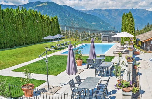 Lana Apartment | Mountain View Stay at Residence Sonnegg 5 with Pool & Wi-Fi