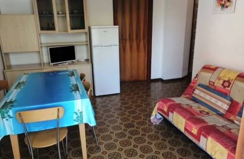 Jesolo Apartment | Relaxing Apartment 'Residence Torino 83' with Pool & Terrace