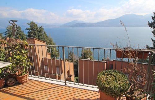 Gonte Apartment | Oceanfront Apartment Residenza del Pascià - 4-Star Retreat