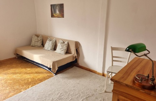 Raduhn Apartment | Apartment 'Rihm' with Shared Garden and Wi-Fi