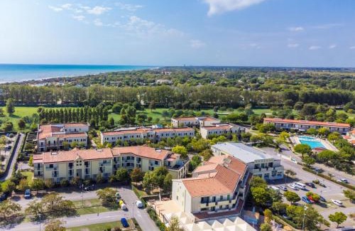 Torre di Fine Apartment | Oceanfront Apartment Robinia-Pinetine-3: Family Friendly Stay